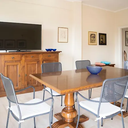 024 - Casa Lussuosa Vista Mare Ad Un Passo Dalla Spiaggia, Centro Citta' *