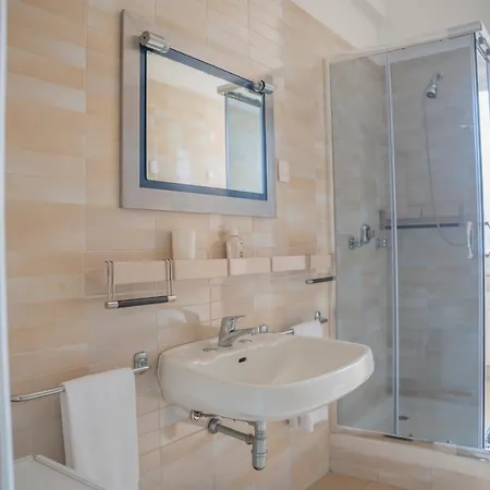 024 - Casa Lussuosa Vista Mare Ad Un Passo Dalla Spiaggia, Centro Citta' Apartment *